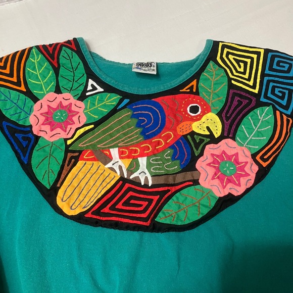 Indios by Siamarmola Tops - Indios by Siamarmola Womens XL Teal Mola Parrot Hand Made T-Shirt Costa Rica